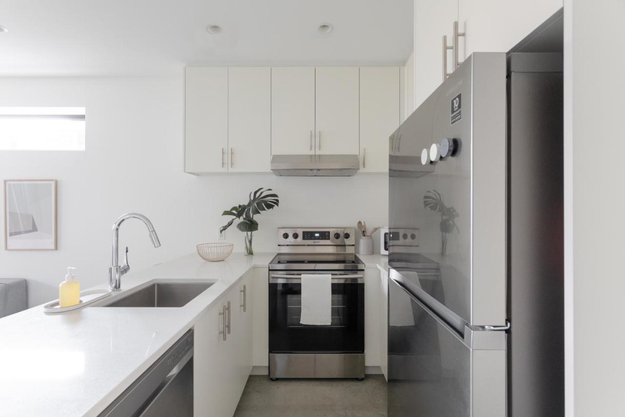 Welcome To Kinn Apartment - Lovely One Bedroom แวนคูเวอร์ ภายนอก รูปภาพ
