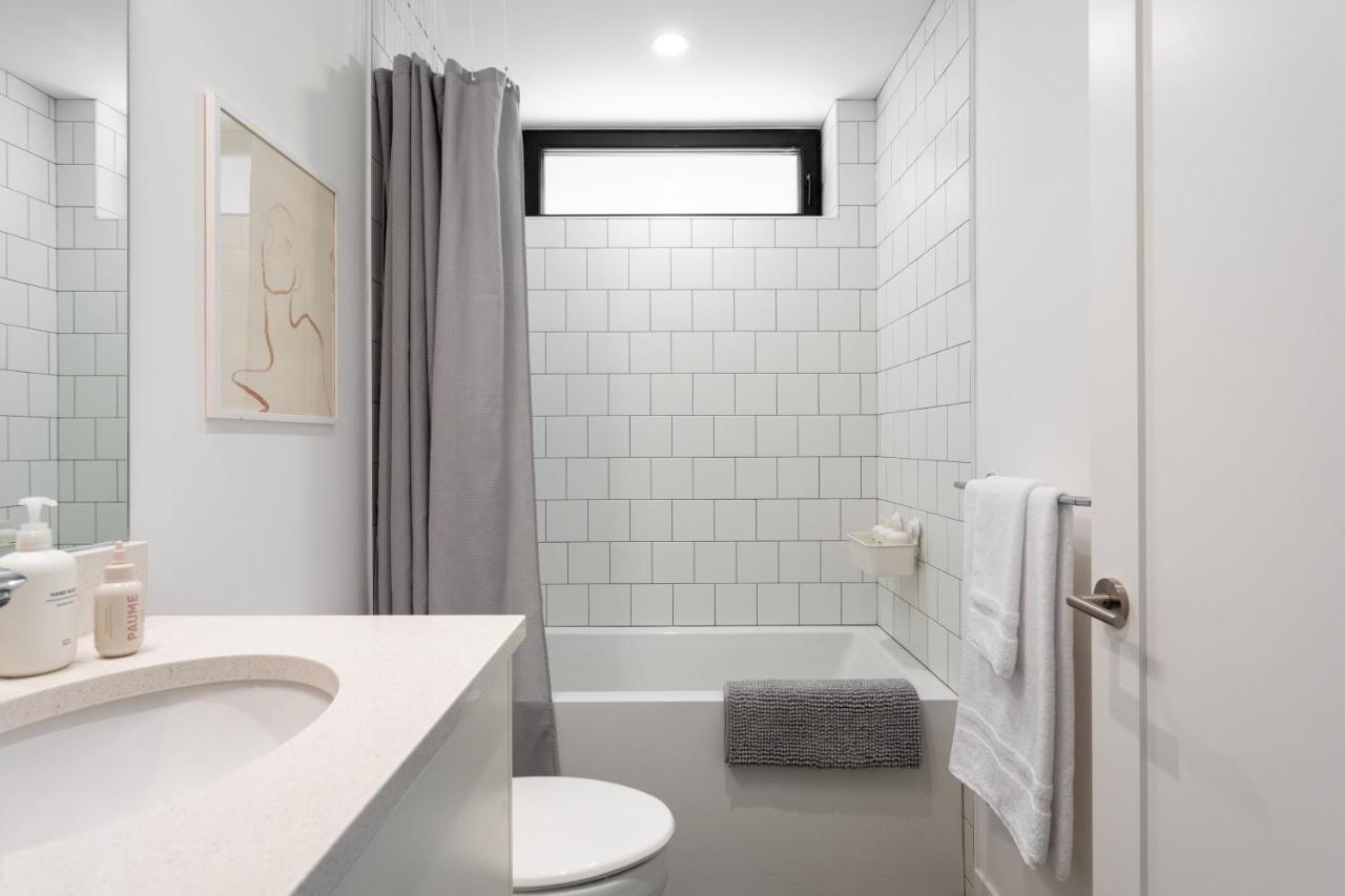 Welcome To Kinn Apartment - Lovely One Bedroom แวนคูเวอร์ ภายนอก รูปภาพ